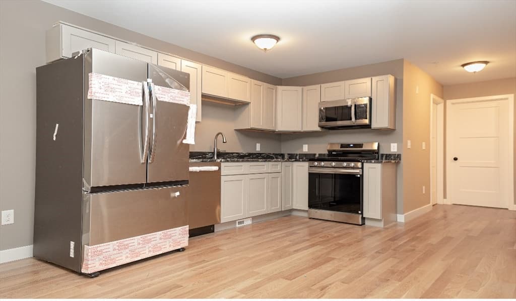 54 Richards St # 0, Worcester MA 01603 photo 3