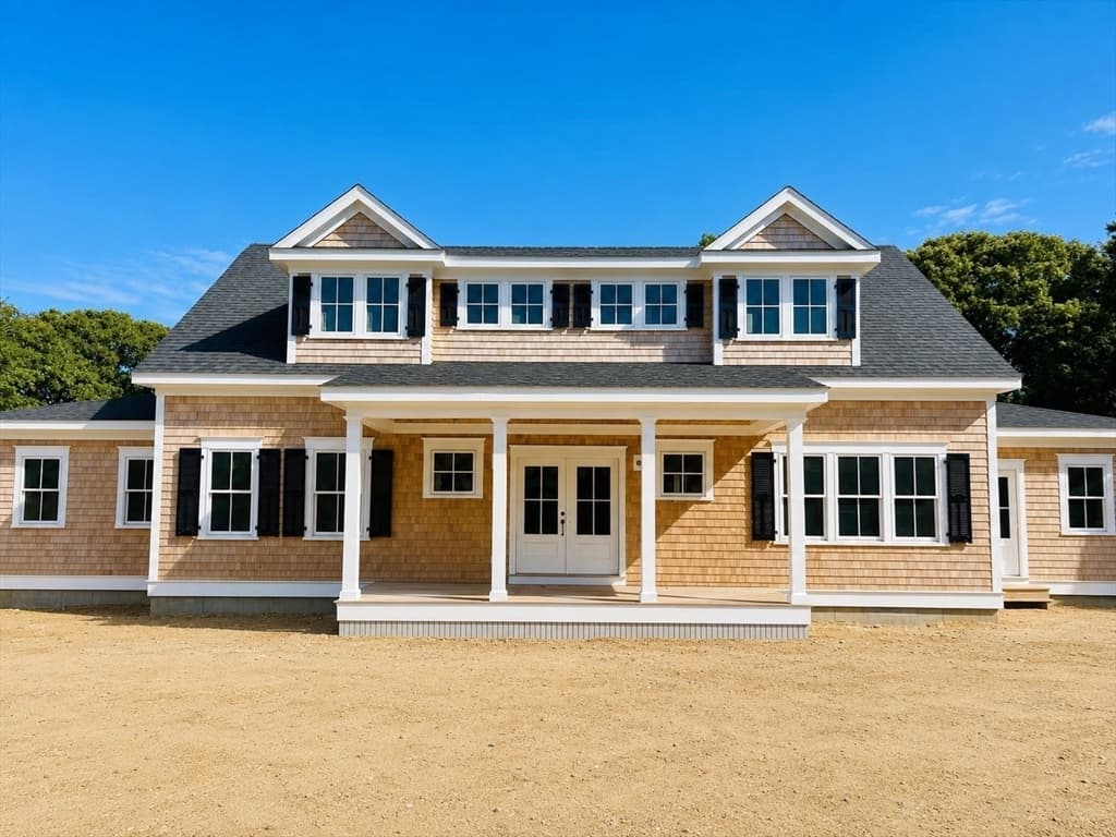 Single Family Residence at 7 Martha's Way, Edgartown MA 02539, Edgartown, photo 2 of 9