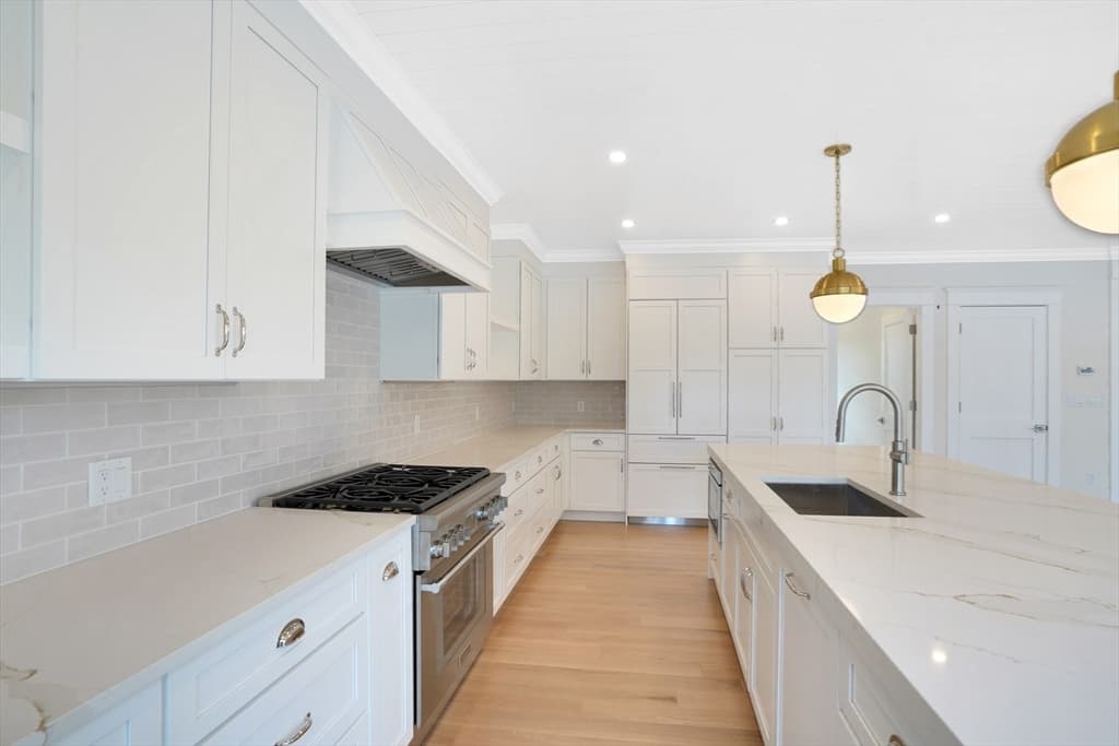 Single Family Residence at 23 Pinehurst Road, Edgartown MA 02539, Edgartown, photo 13 of 42