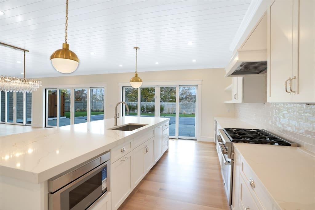 Single Family Residence at 23 Pinehurst Road, Edgartown MA 02539, Edgartown, photo 14 of 42