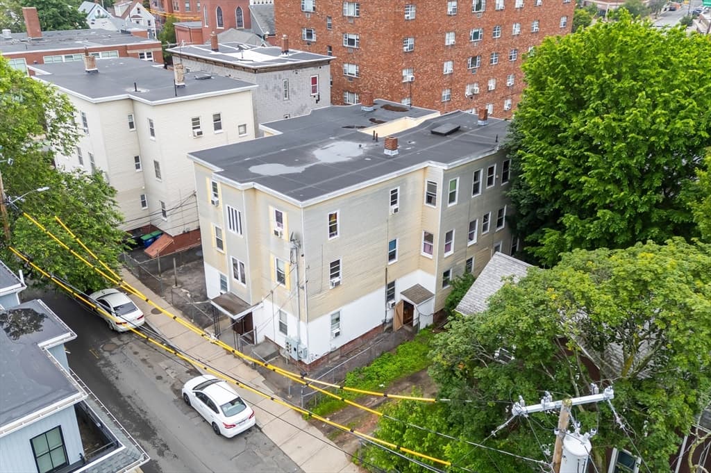 8 Everett St, Somerville MA 02143