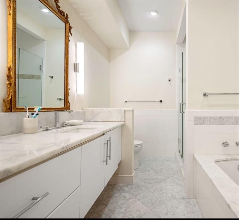 Condominium at 1-3 Winter Place # 3, Boston MA 02108, photo 16 of 23