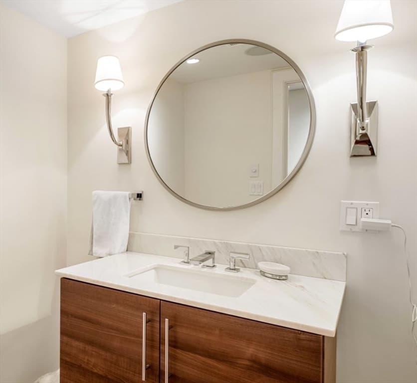 Condominium at 1-3 Winter Place # 3, Boston MA 02108, photo 19 of 23