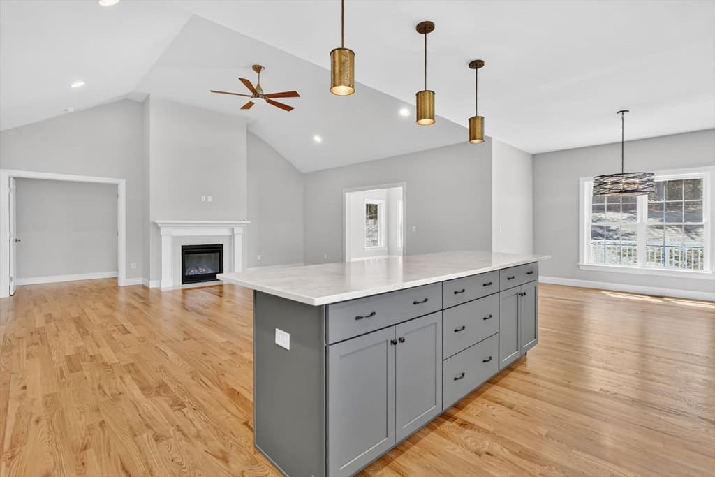 41 Liberty Lane, Enfield CT 06082 photo 5