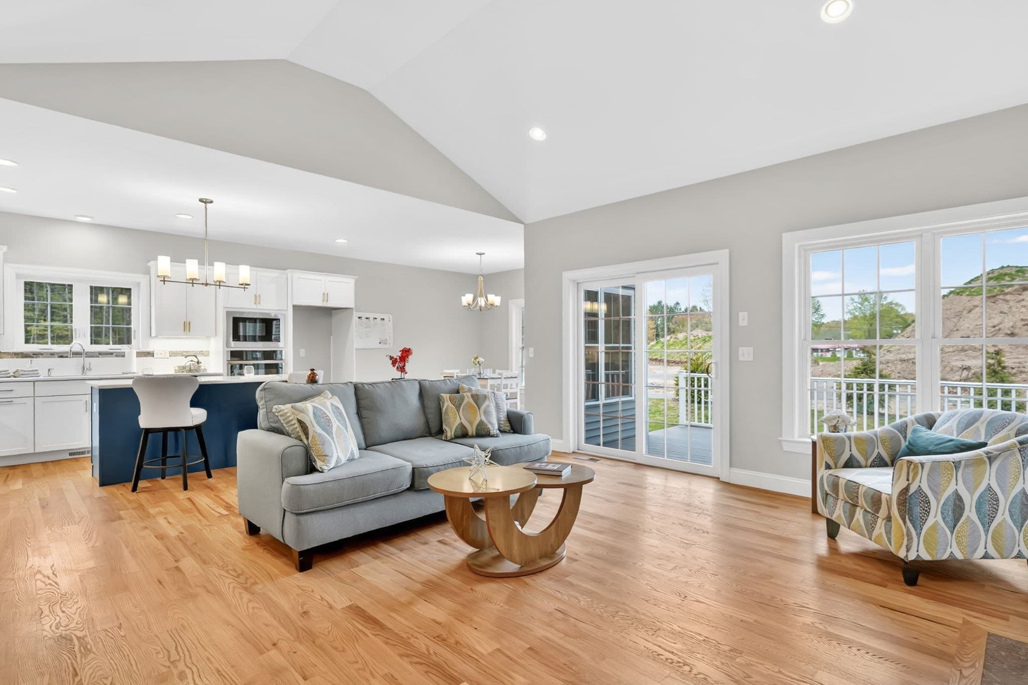 Single Family Residence at 38 Liberty Lane, Enfield CT 06082, photo 10 of 38