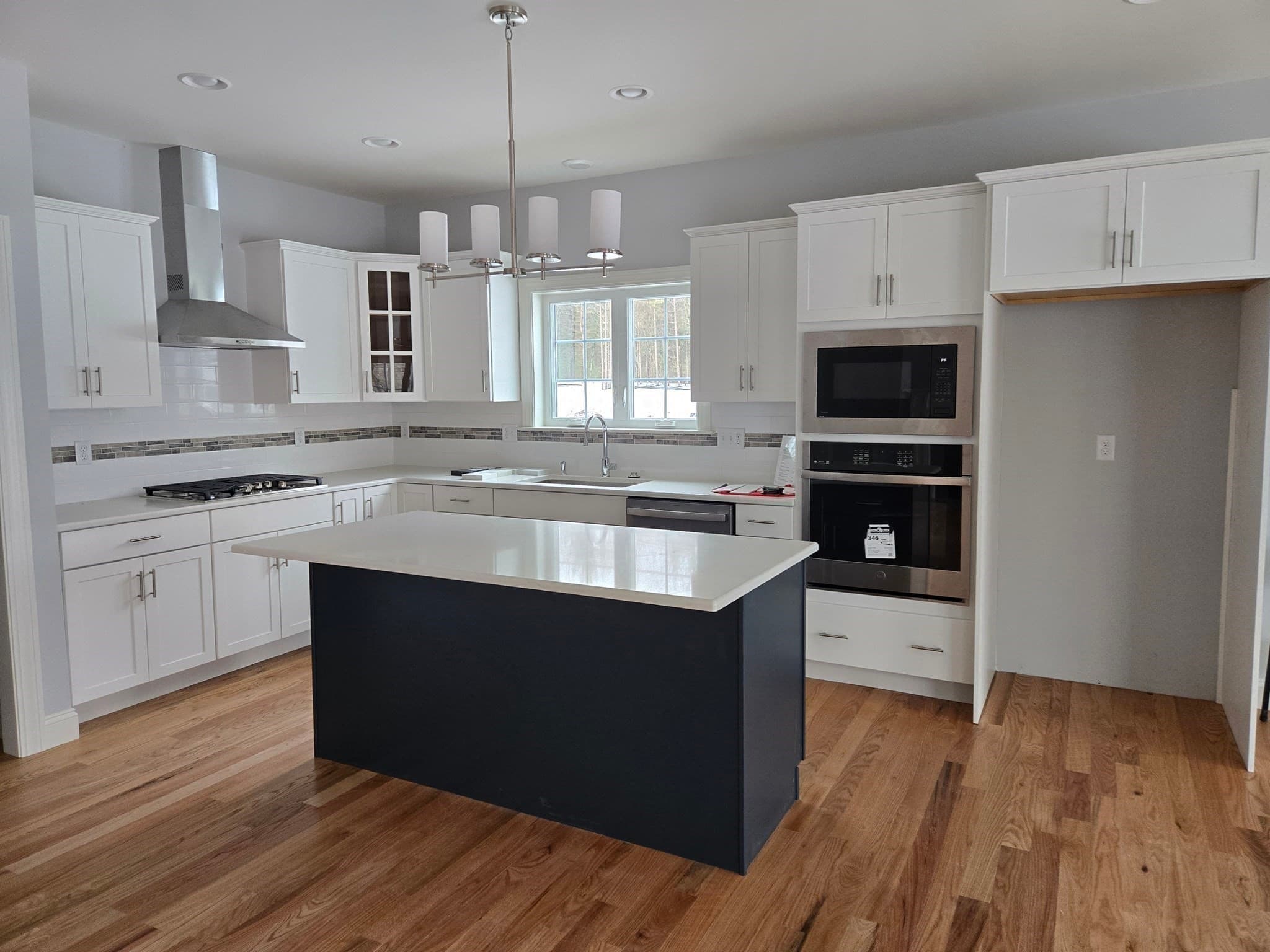 Single Family Residence at 39 Liberty Lane, Enfield CT 06082, photo 6 of 26