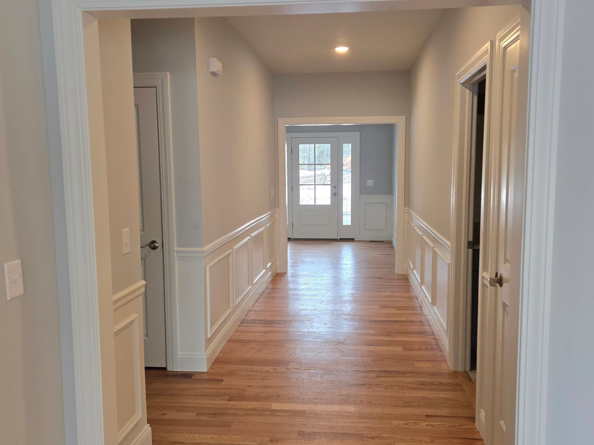 Single Family Residence at 39 Liberty Lane, Enfield CT 06082, photo 4 of 26