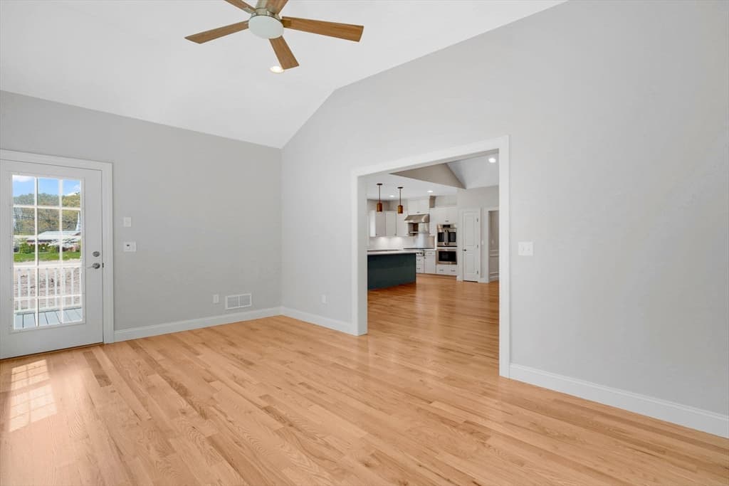 35 Liberty Lane, Enfield CT 06082 photo 11