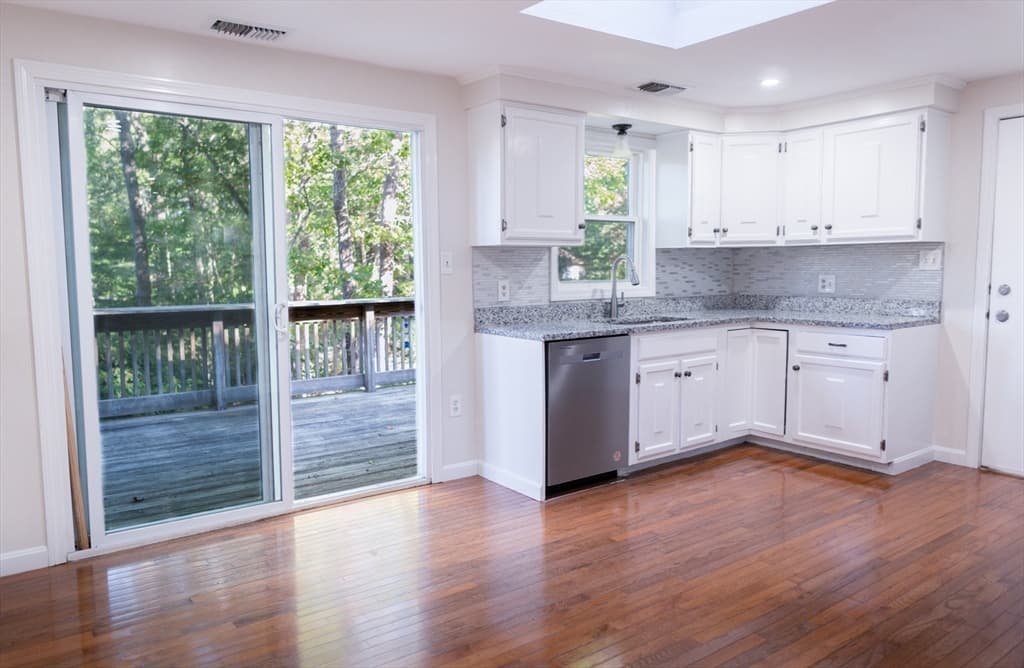 Single Family Residence at 24 Little John Rd, Falmouth MA 02536, photo 5 of 34