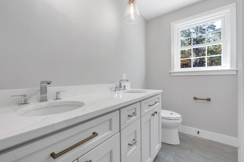 Single Family Residence at 128 Old Southbridge Rd, Dudley MA 01571, Dudley, photo 14 of 41