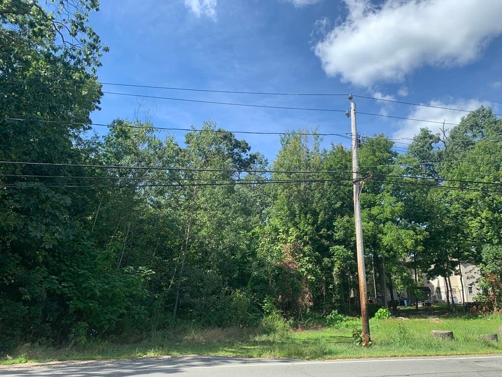 Commercial at 141 Point Grove Road, Southwick MA 01077, photo 2 of 5