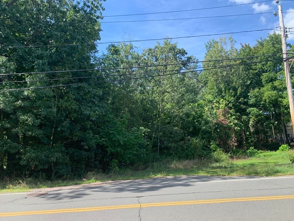 141 Point Grove Road, Southwick MA 01077