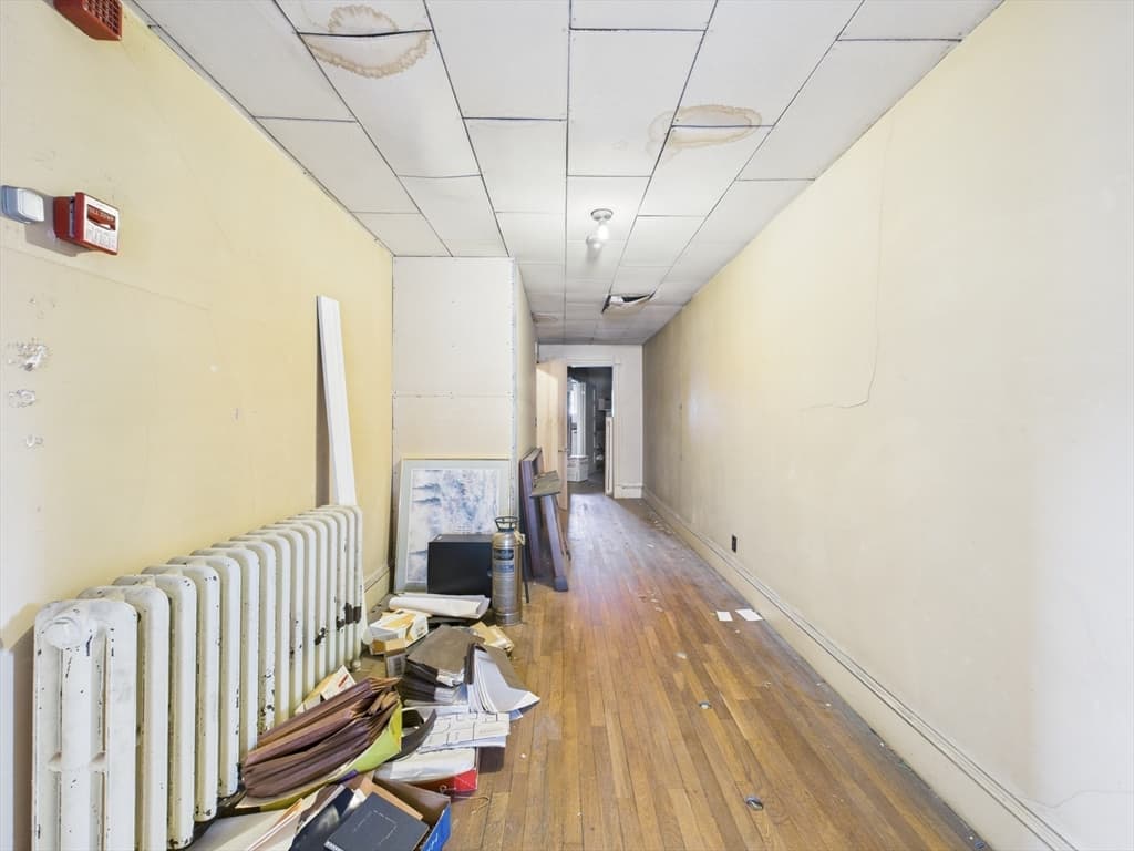 73 Chestnut St, Springfield MA 01103 photo 38