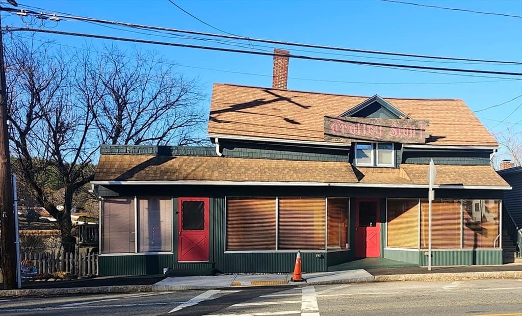 294 E Main St, East Brookfield MA 01515