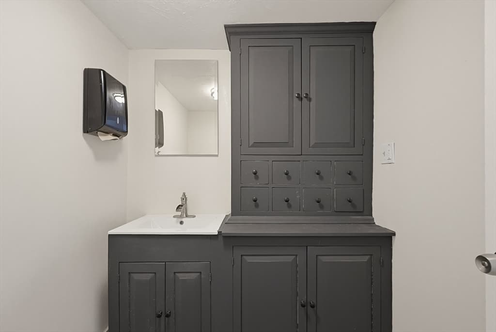130 High St, Upton MA 01568 photo 13