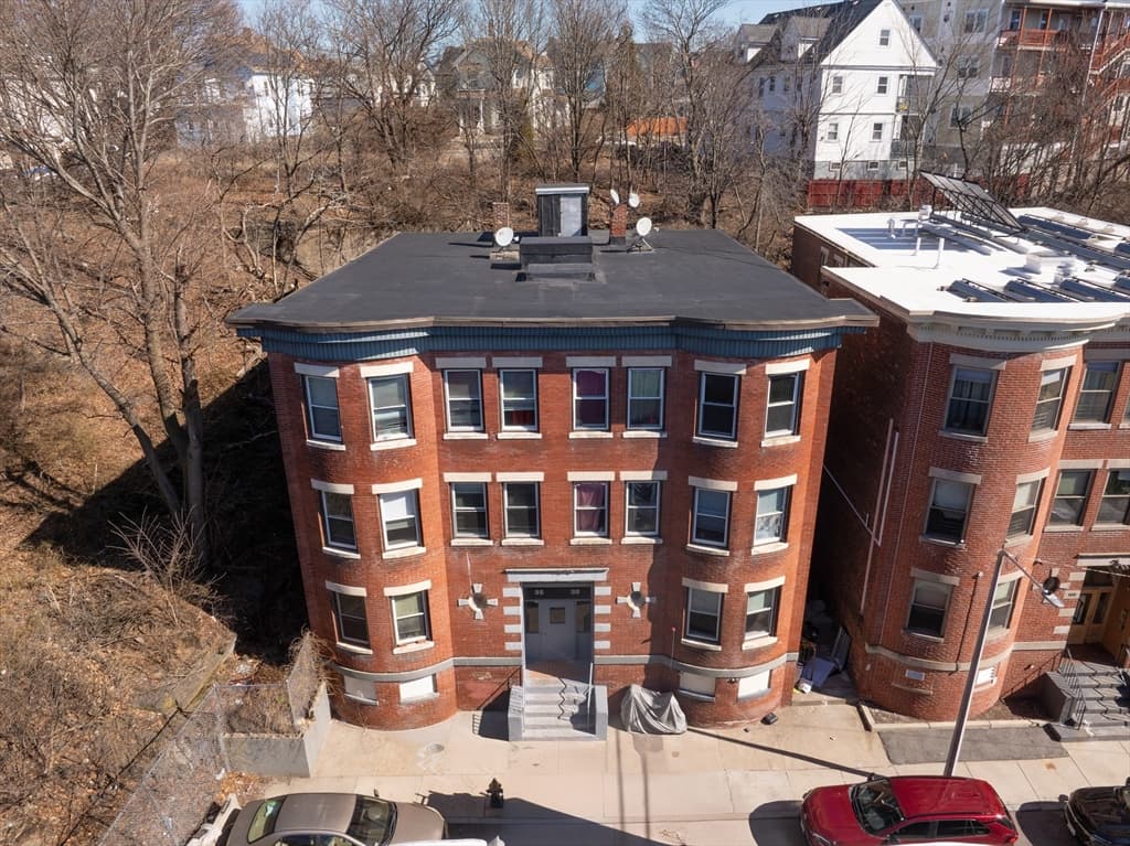 5+ Family - 5+ Units Up/Down at 96-98 Woodledge Street, Boston MA 02125, Boston, photo 4 of 4