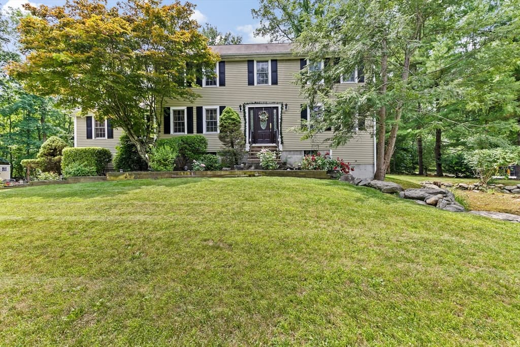 301 Winch St, Framingham MA 01701