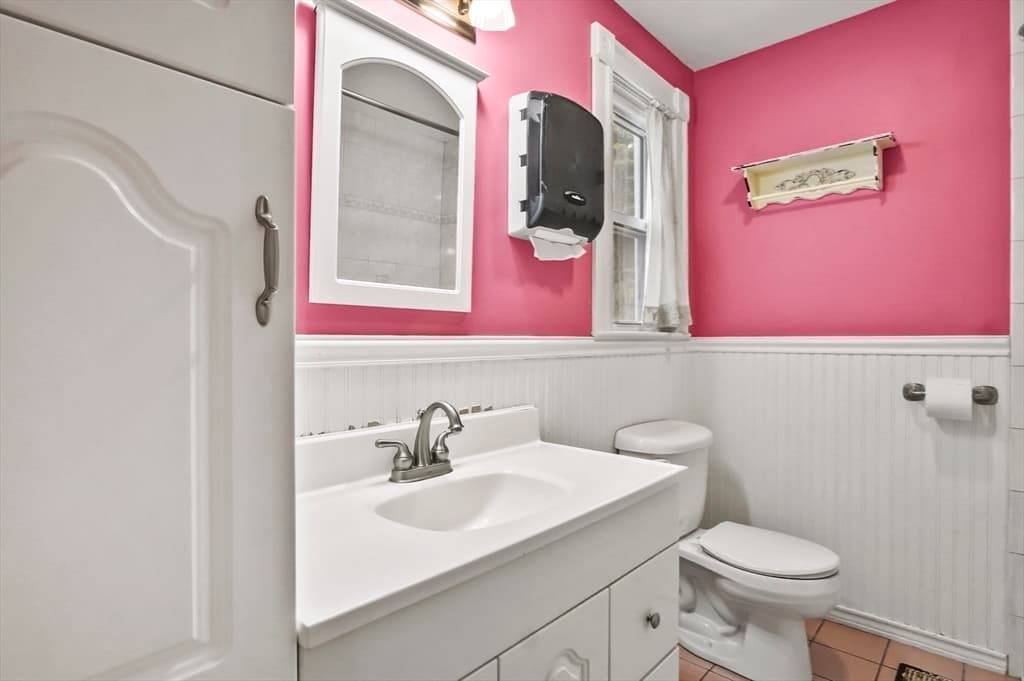 Commercial Sale at 182 State St, Newburyport MA 01950, photo 28 of 34