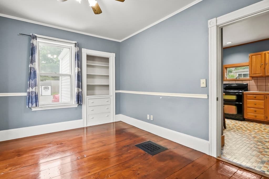 Commercial Sale at 182 State St, Newburyport MA 01950, photo 11 of 34