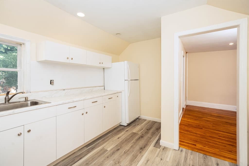 Single Family Residence at 211 Copeland St, Quincy MA 02169, photo 6 of 40