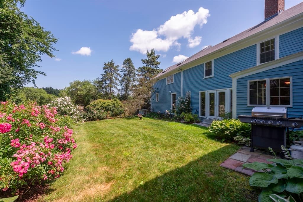 Single Family Residence at 10 Reiling Pond Rd, Lincoln MA 01773, Lincoln, photo 17 of 24