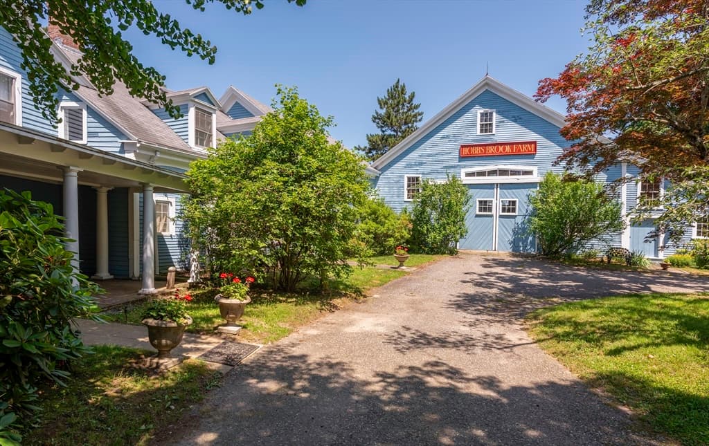 10 Reiling Pond Rd, Lincoln MA 01773