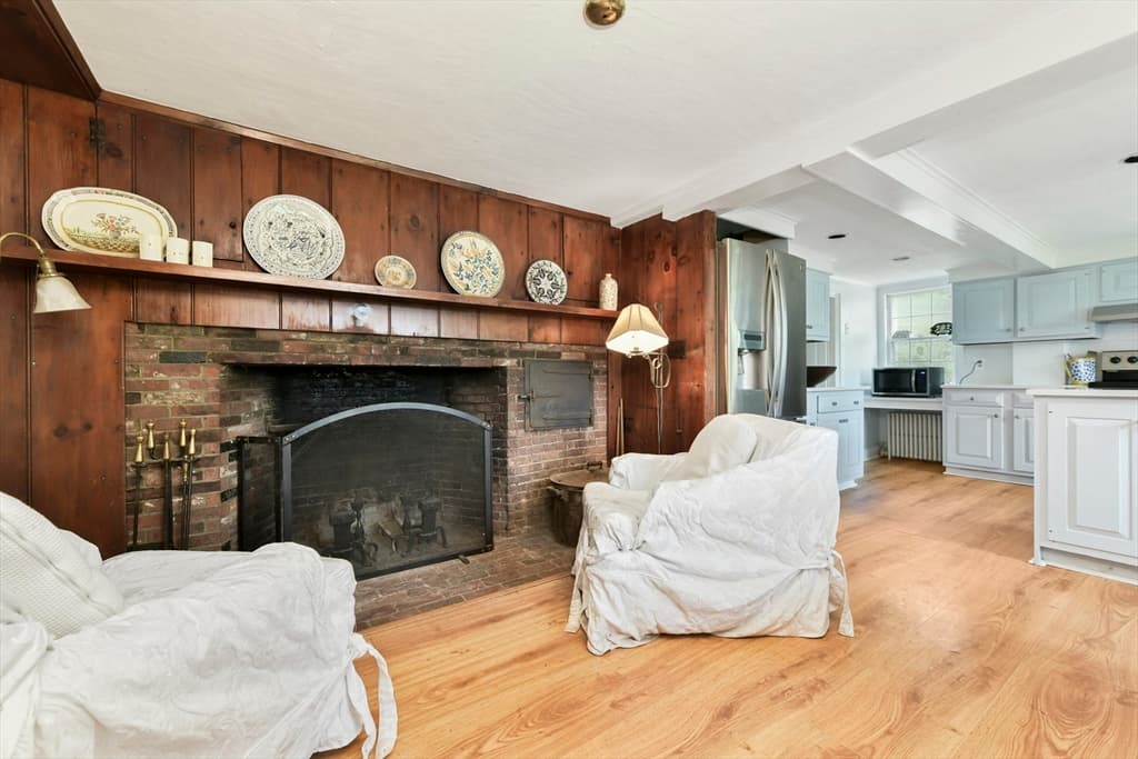 Single Family Residence at 10 Reiling Pond Rd, Lincoln MA 01773, Lincoln, photo 5 of 24