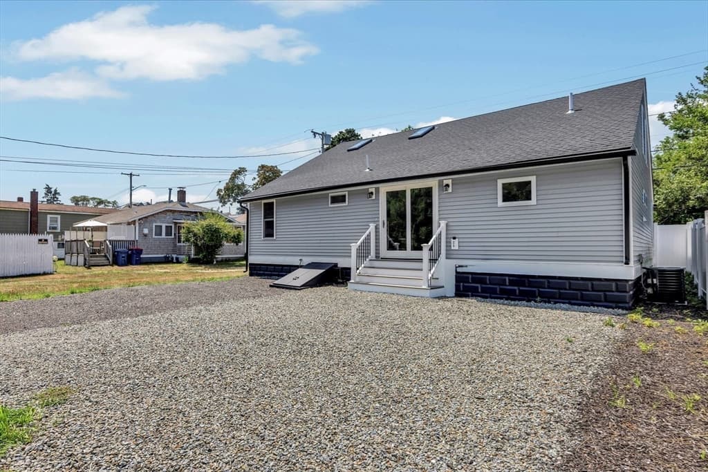 Single Family Residence at 35 Locust Street, Wareham MA 02532, Wareham, photo 32 of 35