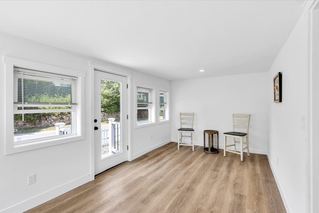 Single Family Residence at 35 Locust Street, Wareham MA 02532, Wareham, photo 5 of 35