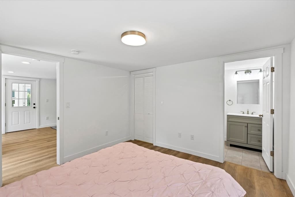 Single Family Residence at 35 Locust Street, Wareham MA 02532, Wareham, photo 9 of 35