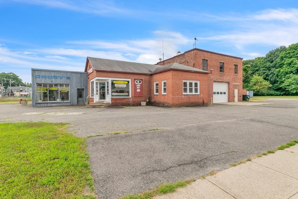 2019 Bridge St, Palmer MA 01080
