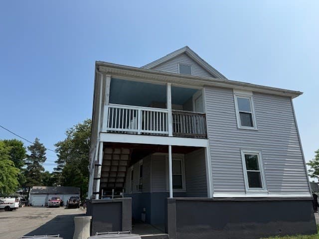 5-9 Family at 18-38 Beaver Ct, Framingham MA 01702, photo 6 of 10