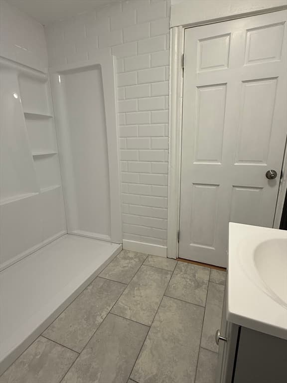 5-9 Family at 18-38 Beaver Ct, Framingham MA 01702, photo 5 of 10