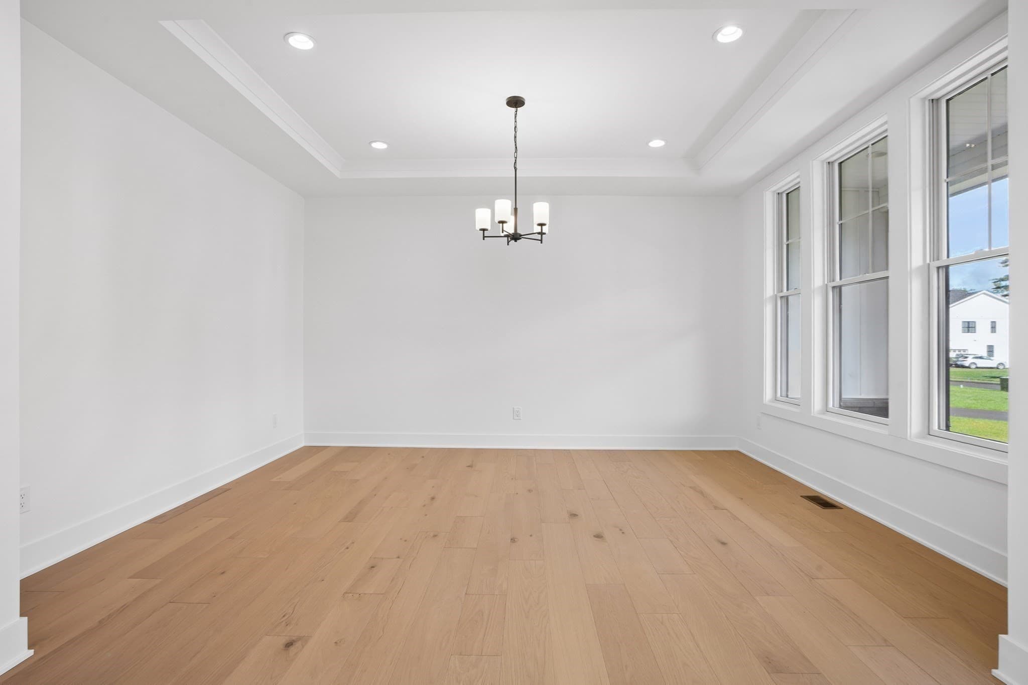 Single Family Residence at 5 Shoreline Dr # 14, Hudson MA 01749, Hudson, photo 9 of 13