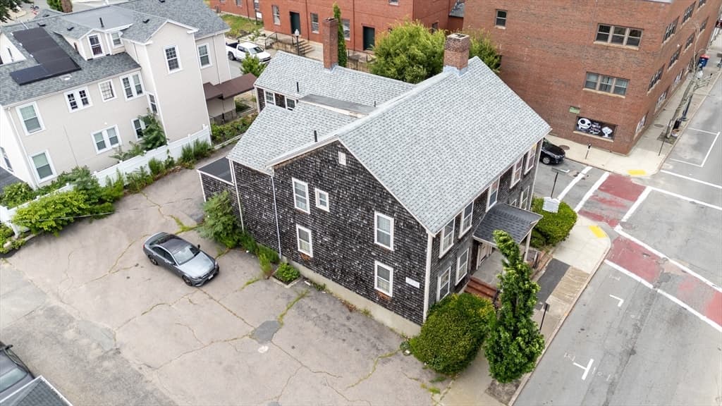 13 S 6th St, New Bedford MA 02740 photo 2
