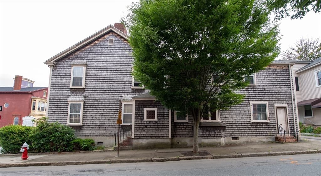 13 S 6th St, New Bedford MA 02740 photo 7