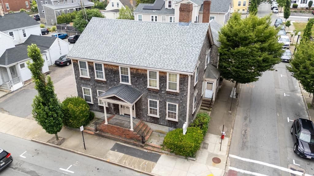 13 S 6th St, New Bedford MA 02740