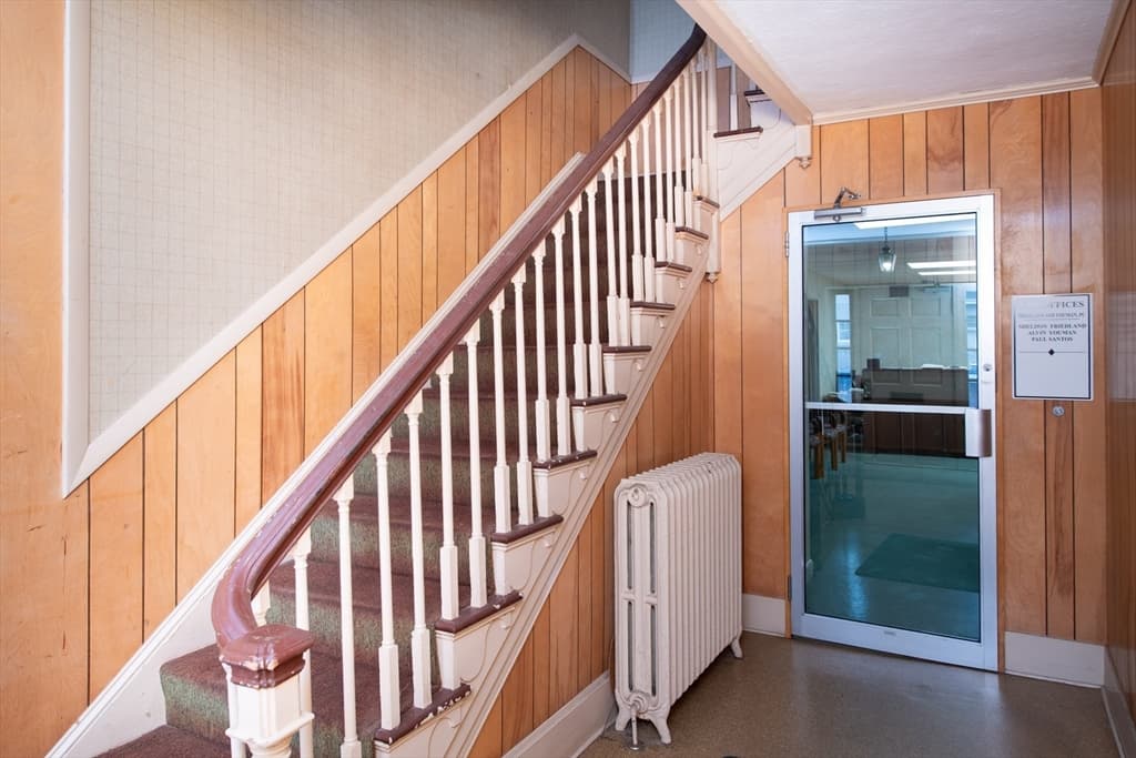 13 S 6th St, New Bedford MA 02740 photo 10