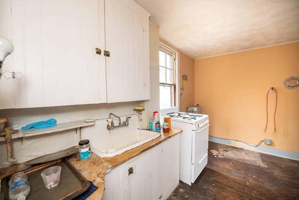 13 S 6th St, New Bedford MA 02740 photo 31