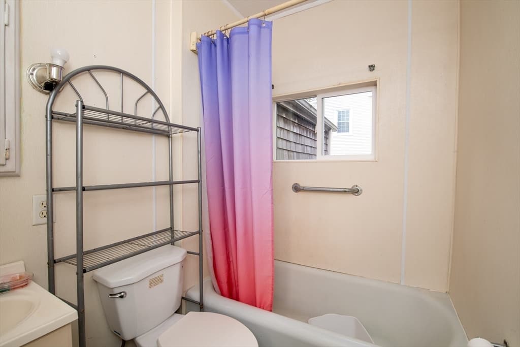 13 S 6th St, New Bedford MA 02740 photo 29