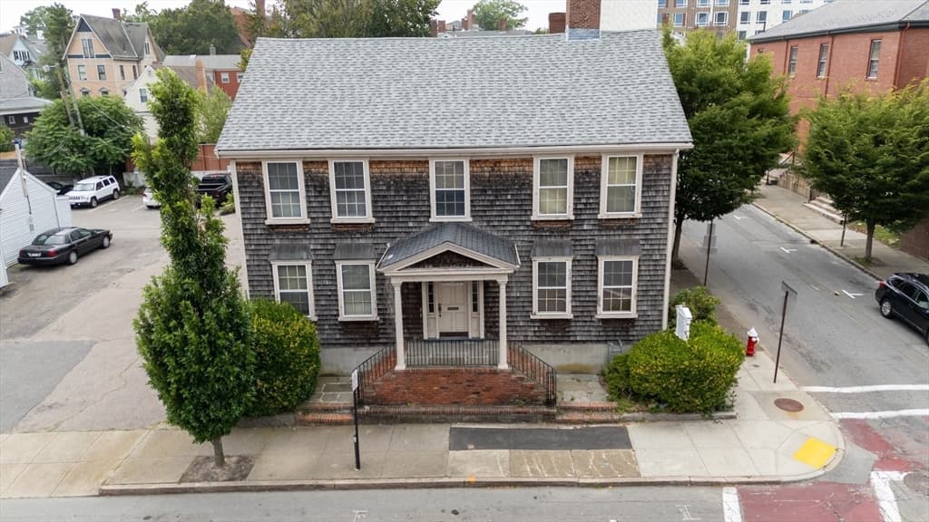 13 S 6th St, New Bedford MA 02740 photo 8