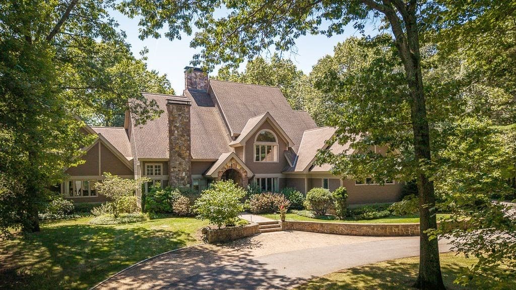 30 Autumn Lane, Hamilton MA 01982