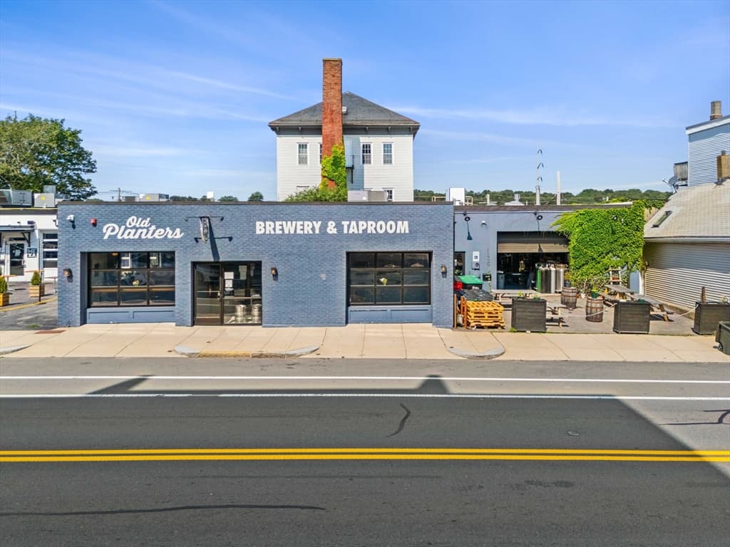 232 Rantoul St, Beverly MA 01915