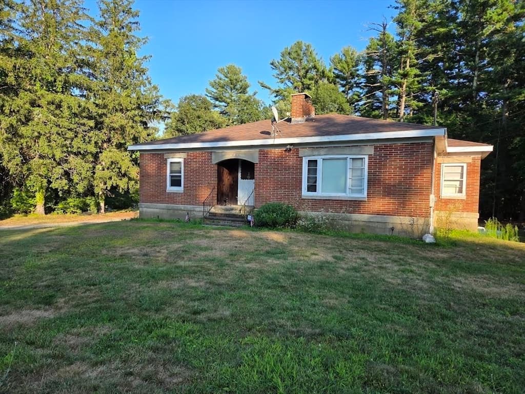 195 E Main St, Norton MA 02766