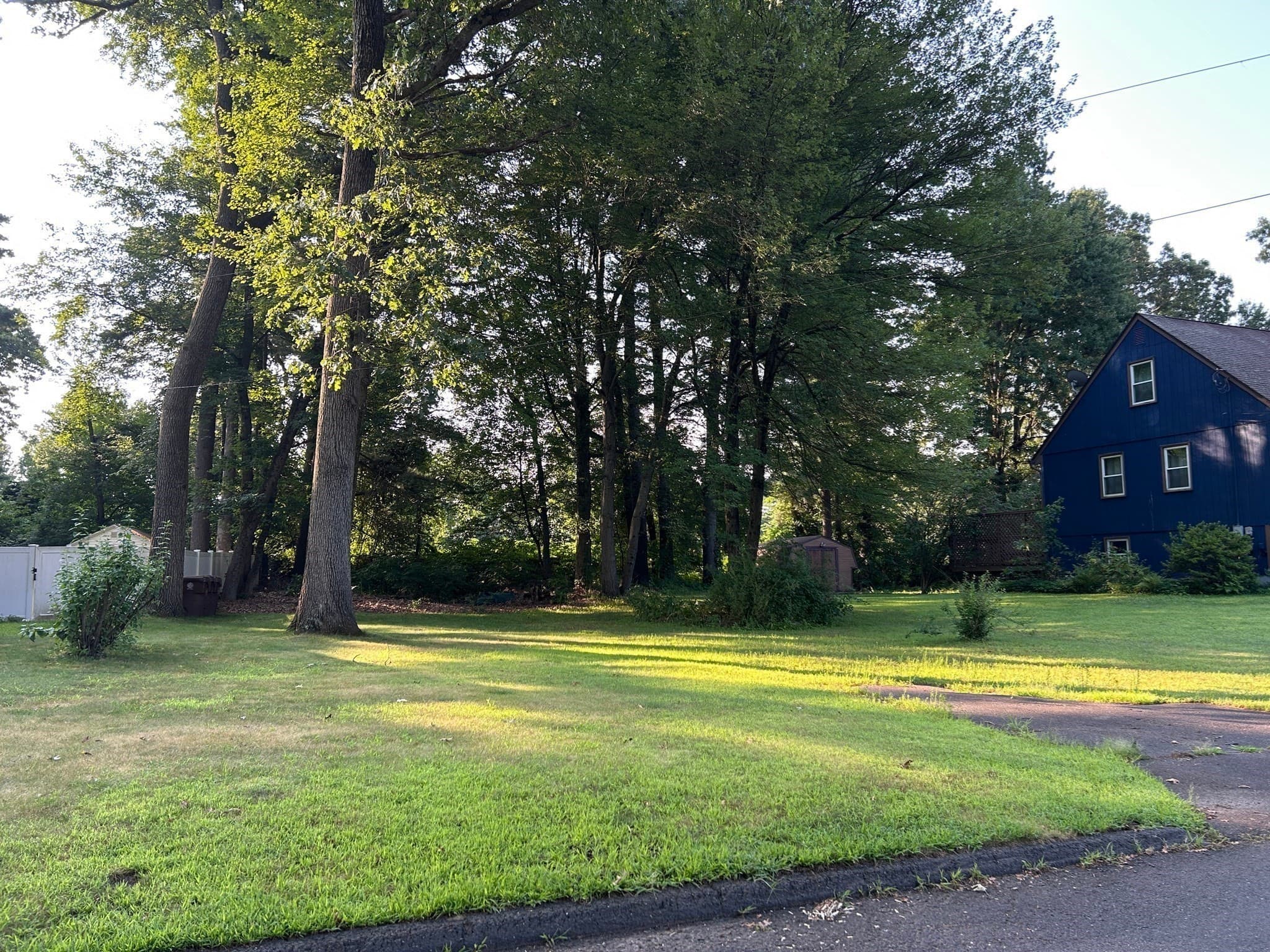 Residential at 176 Cottage Road, Enfield CT 06082, photo 2 of 11