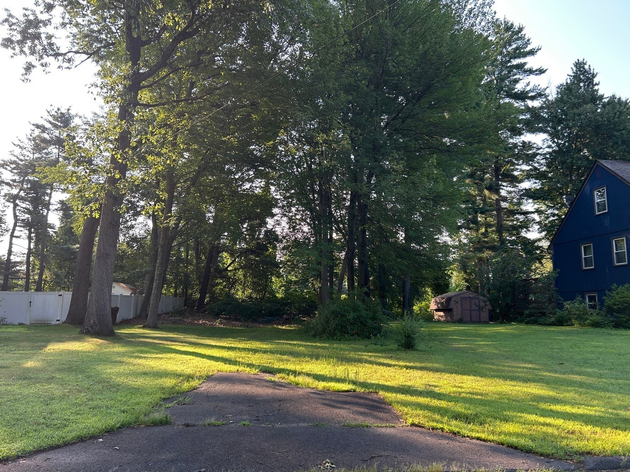 Residential at 176 Cottage Road, Enfield CT 06082, photo 3 of 11