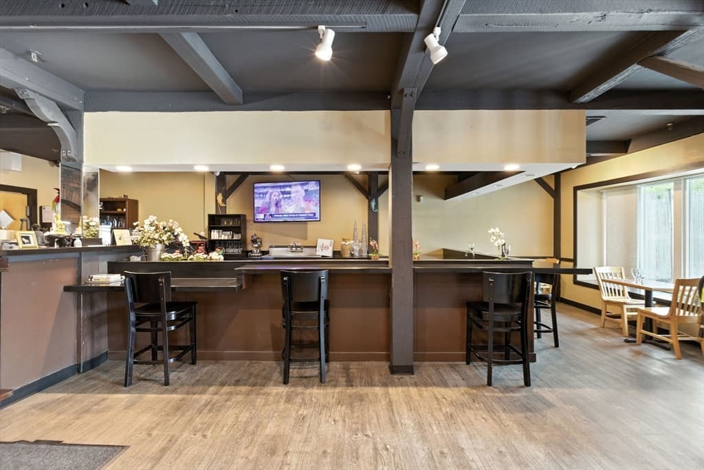 Commercial Sale at 211 Middlesex Tpke, Burlington MA 01803, Burlington, photo 5 of 35