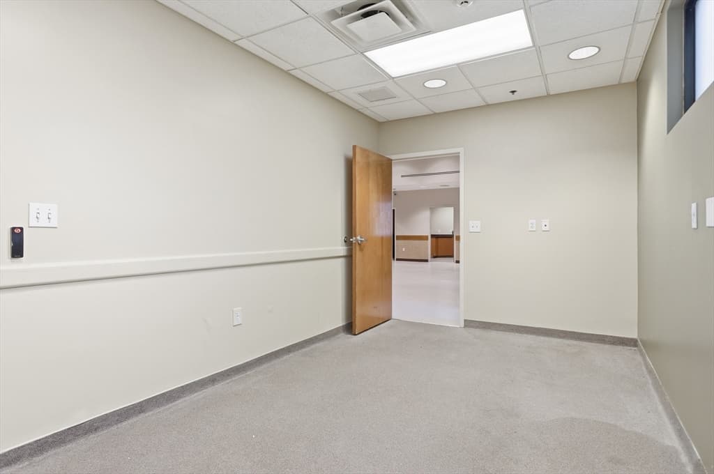 180 Bear Hill Road, Waltham MA 02451 photo 16