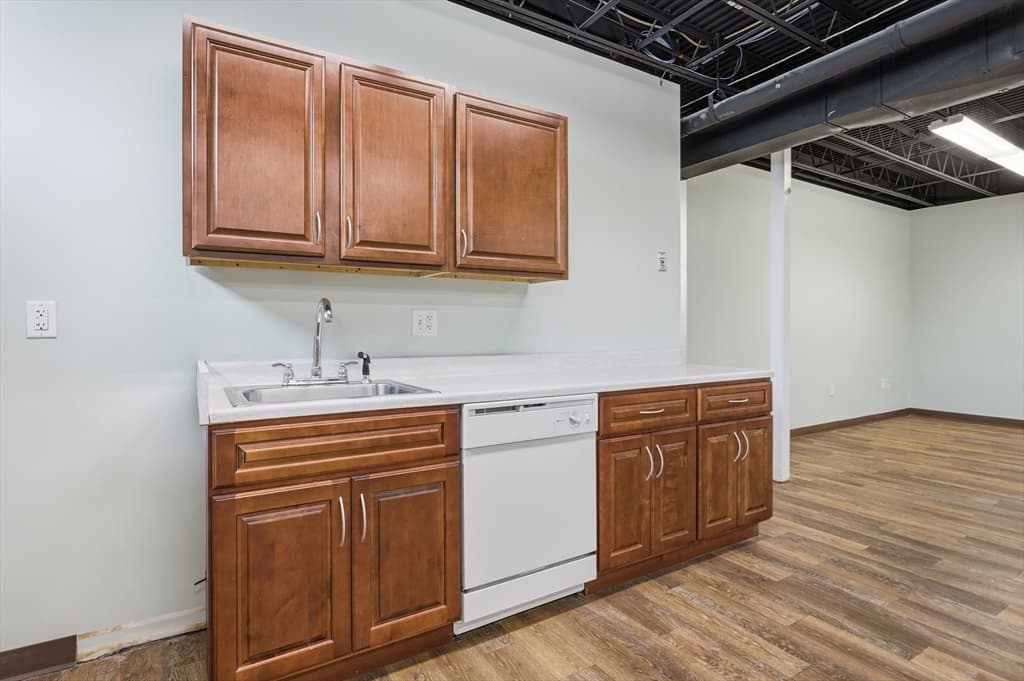 180 Bear Hill Road, Waltham MA 02451 photo 34