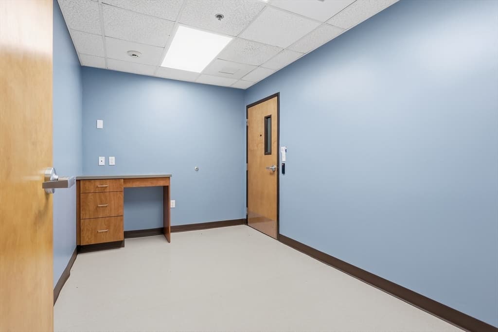 180 Bear Hill Road, Waltham MA 02451 photo 14